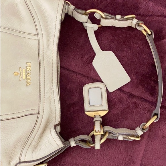 Authentic Prada leather bag - Picture 5 of 8